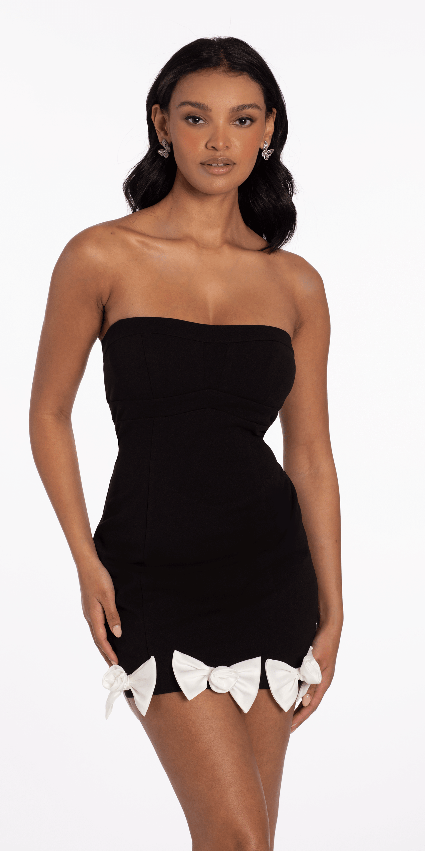 Camille La Vie/ Keyhole Back Strapless Scuba Bodycon Dress with Bow Detail/ missy/ size/ 4/ black ivory/front alt 2