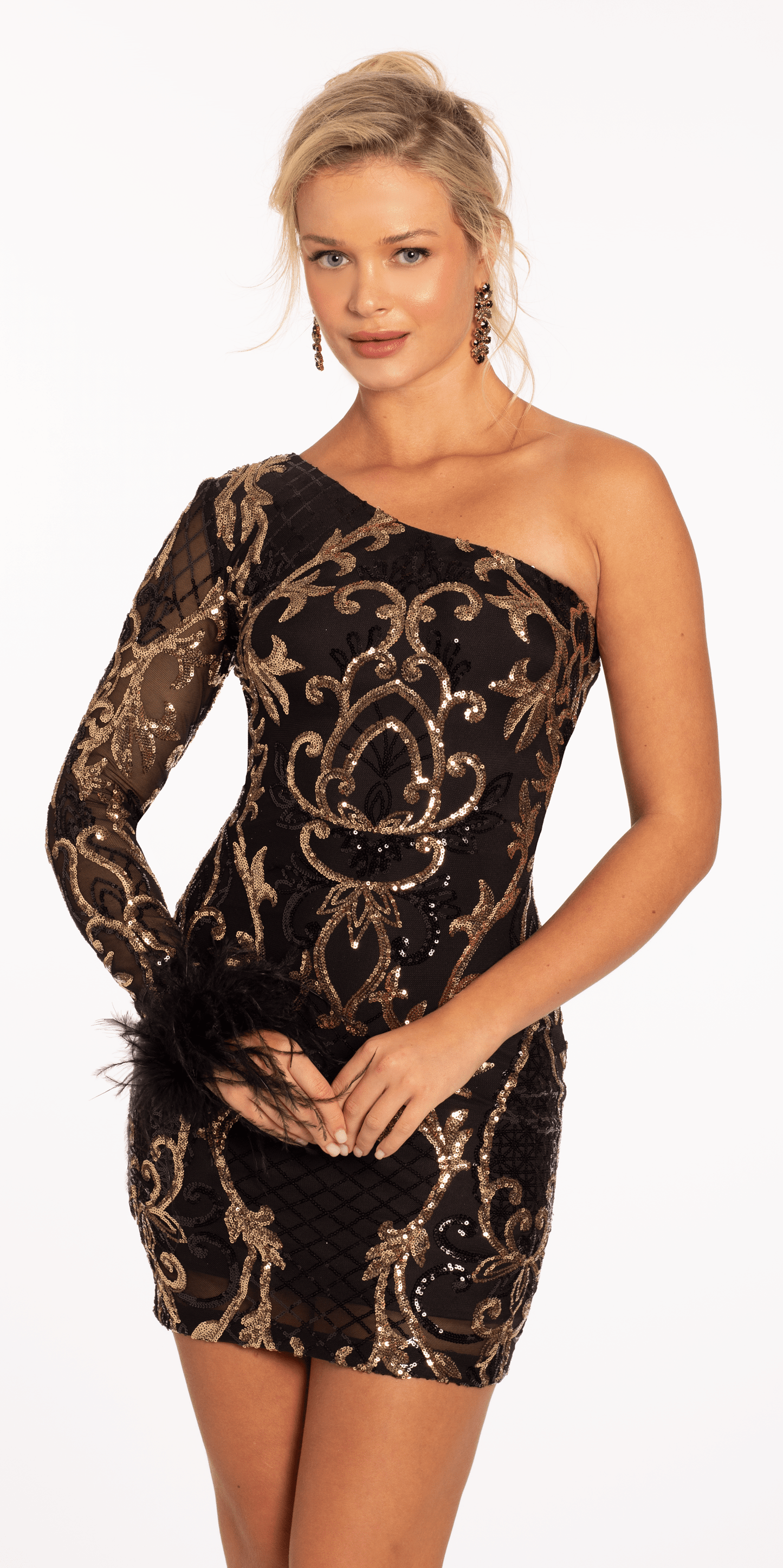 black-gold Size 0 missy Camille La Vie Sequin One Shoulder Long Sleeve Bodycon Dress with Feather Cuff
