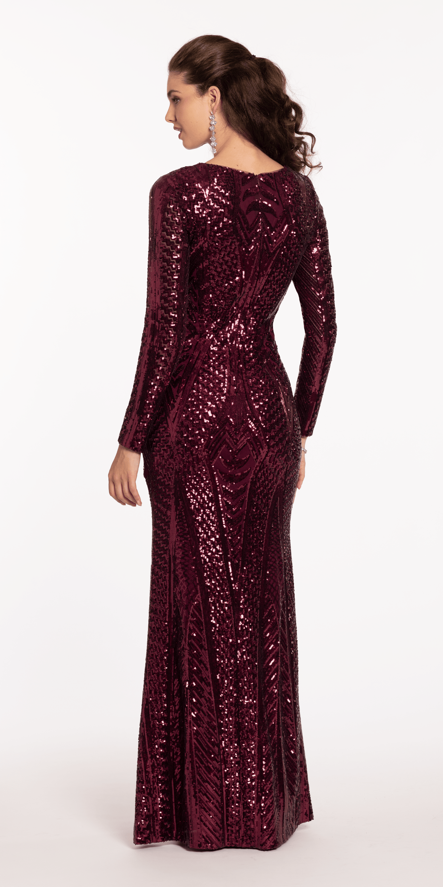 Camille La Vie /Long Sleeve V Neck Sequin Column Dress /missy /size/ 4 /berry /back
