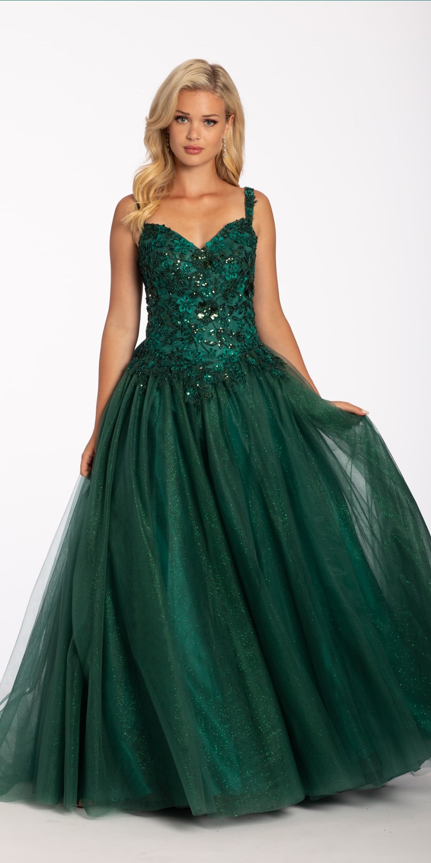 Camille La Vie Sweetheart 3 D Floral Embroidered Lace Up Ballgown missy / 0 / emerald