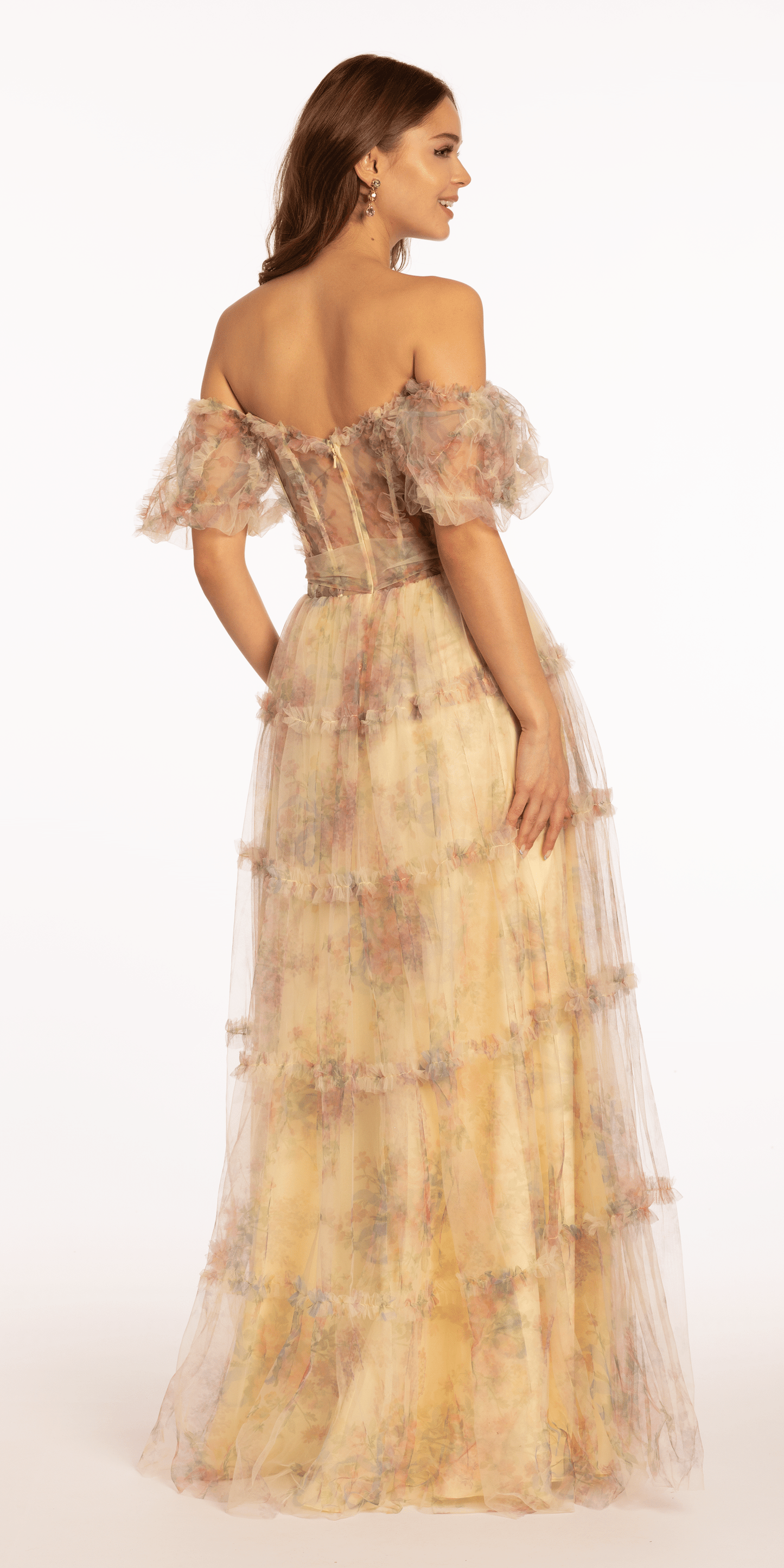 Camille La Vie/ Mesh Puff Sleeve Off the Shoulder Floral Tiered A Line Dress /missy size/ 2 /yellow/ back