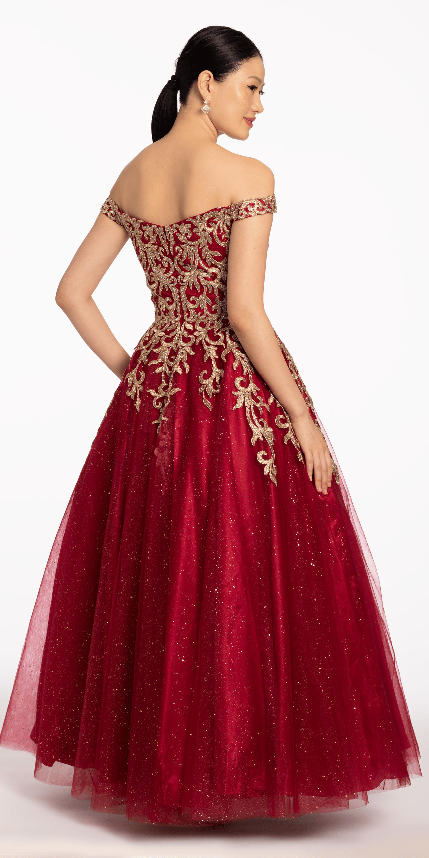 wine Size 2 petite Camille La Vie Off The Shoulder Metallic Applique Glitter Ballgown