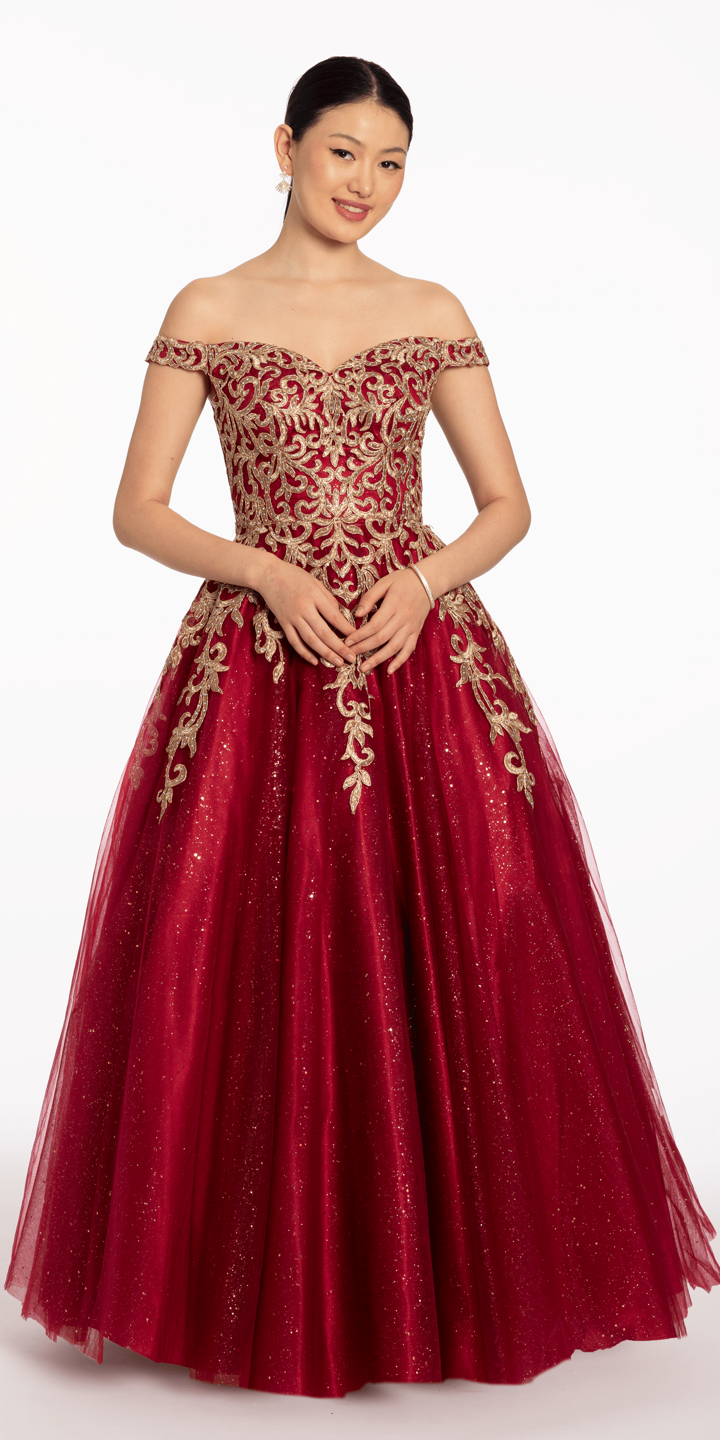 wine Size 0 petite Camille La Vie Off The Shoulder Metallic Applique Glitter Ballgown