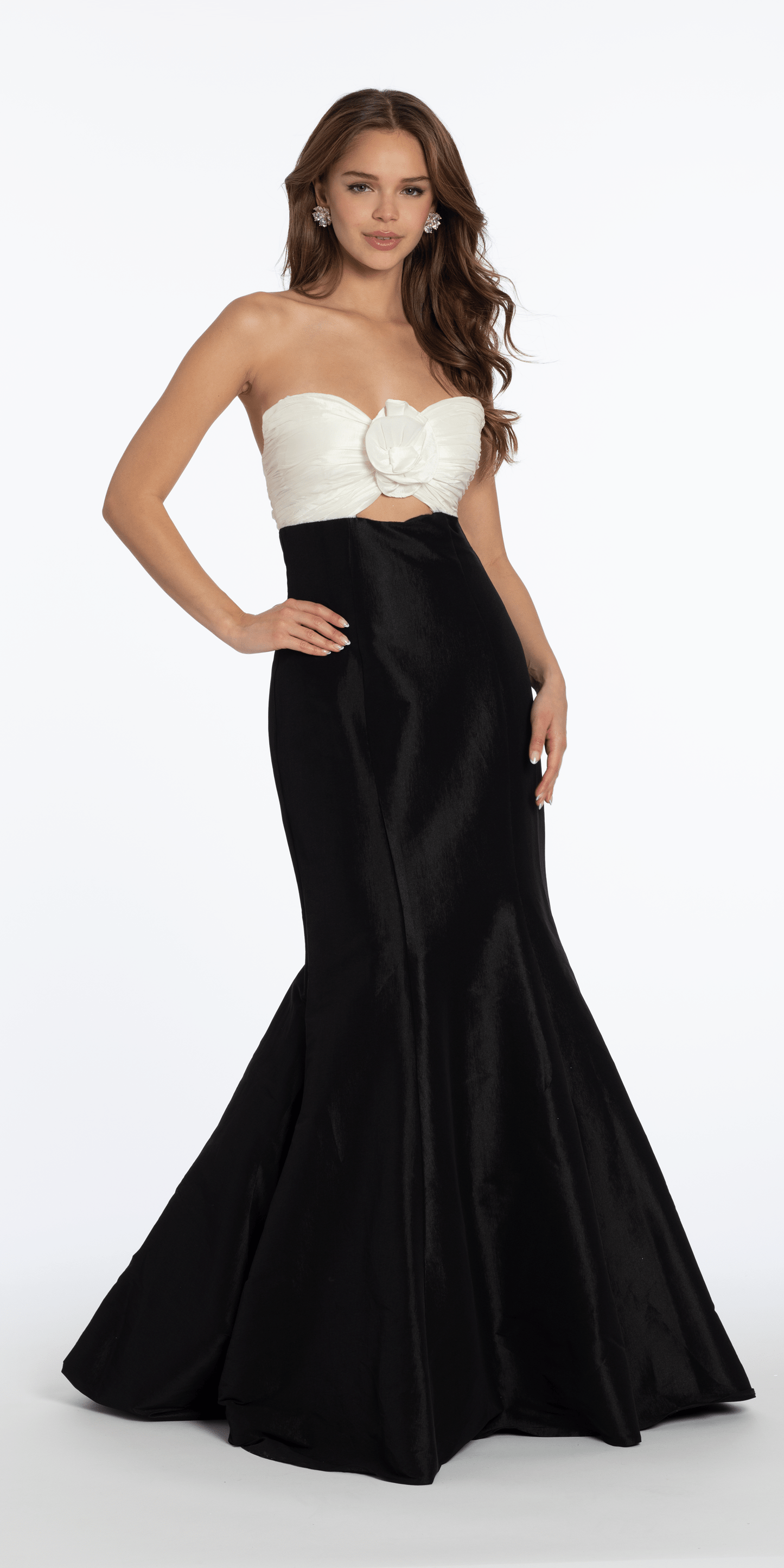 black-white Size 0 missy Camille La Vie Peek-a-Boo Two Tone Taffeta Mermaid Dress