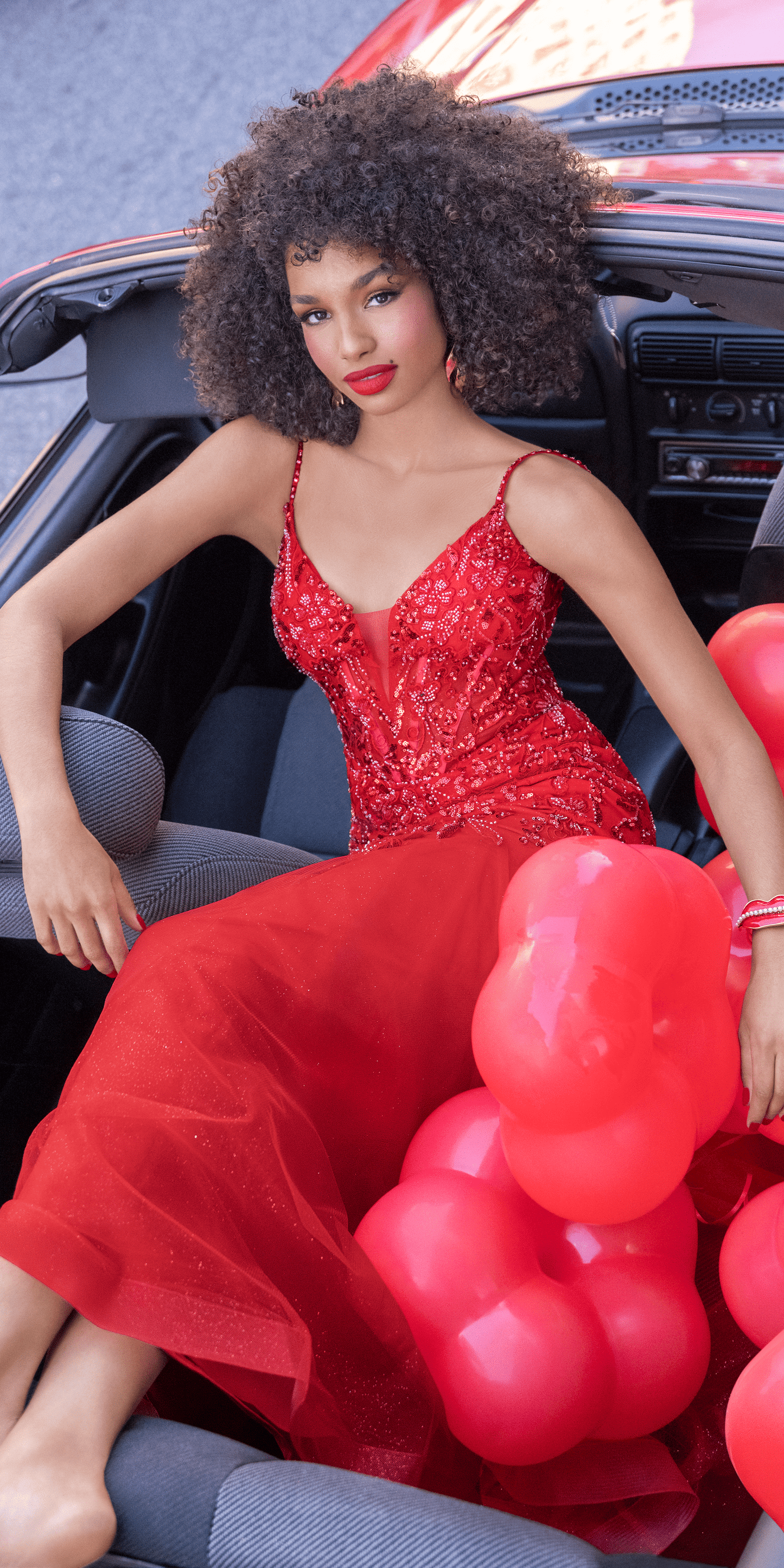 Camille La Vie /Beaded Embellished Plunging Glitter Mermaid Dress with Mesh Godets/ missy /size/ 0 r/ed/ lifestyle