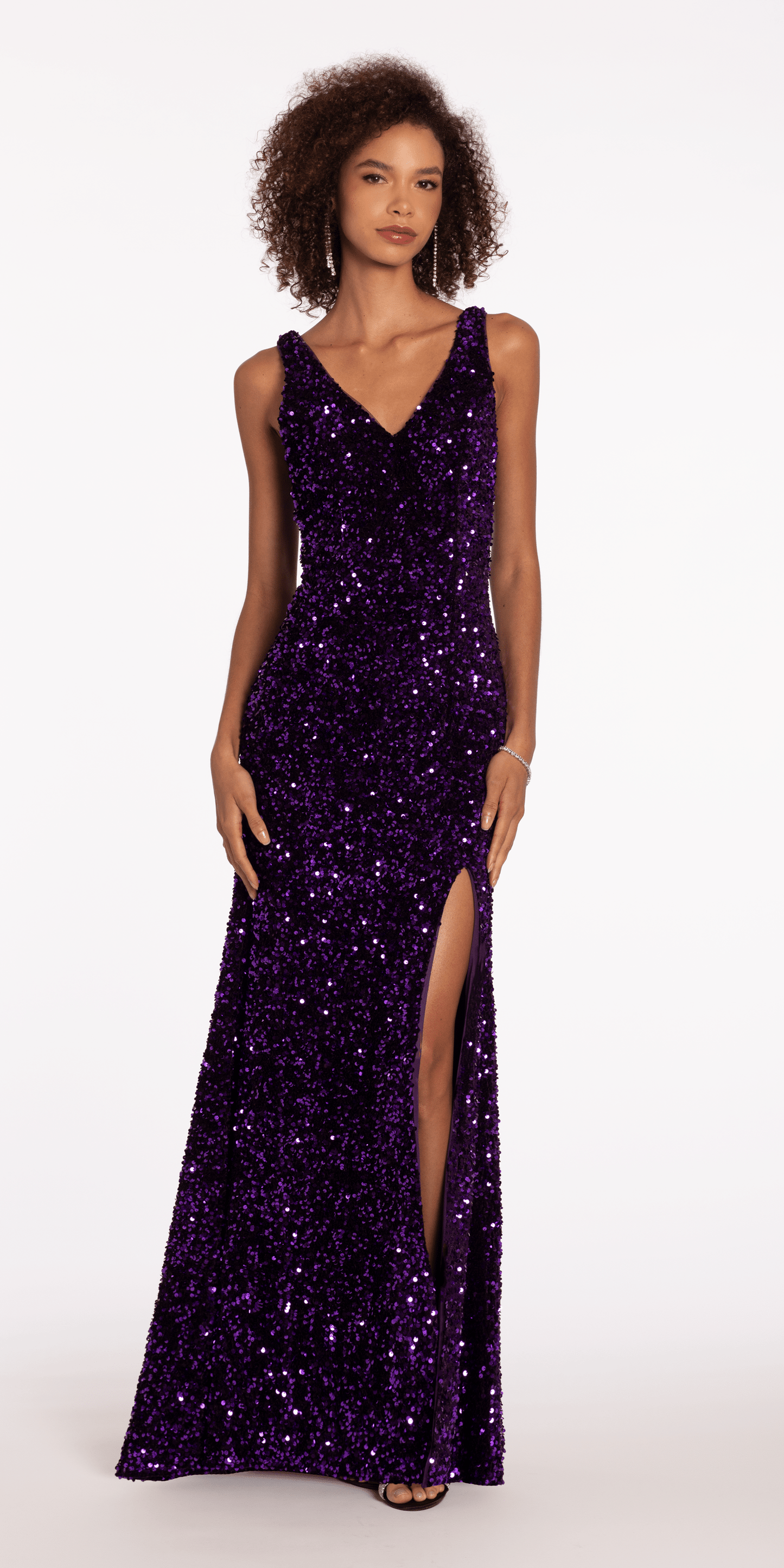 amethyst Size 6 missy Camille La Vie V Neck Sequin Velvet Trumpet Dress with Side Slit
