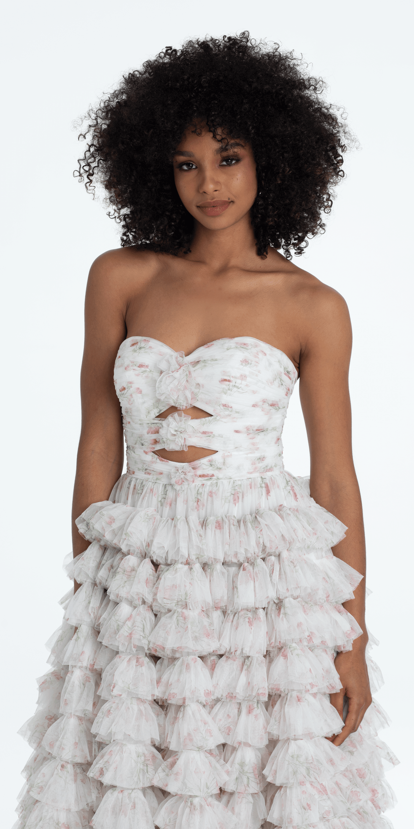 Camille La Vie /Sweetheart Triple Rose Peek-a-Boo Floral Mesh Tiered Ballgown/ missy /size /0/ ivory pink /close up