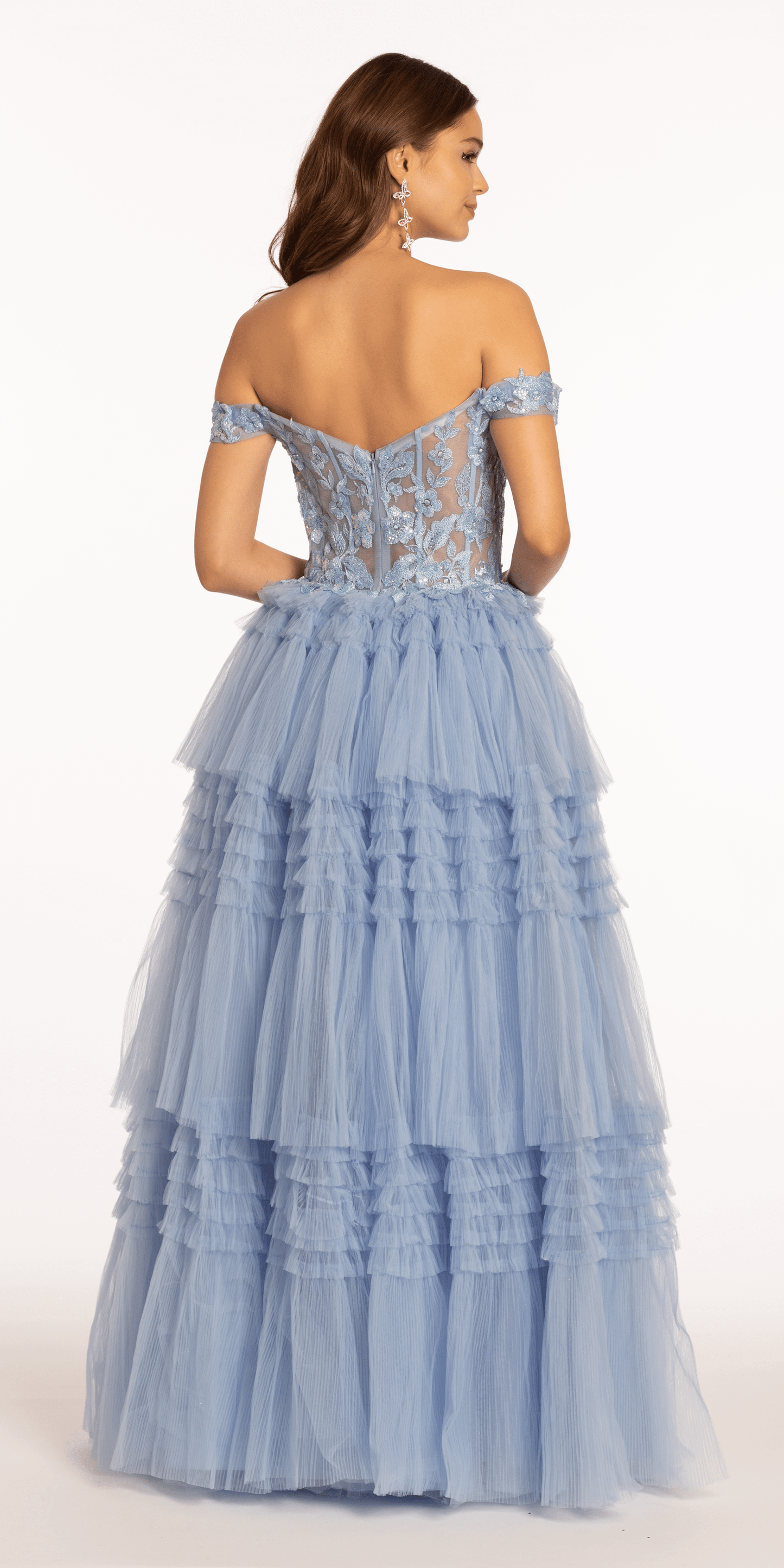 Camille La Vie/ Off the Shoulder Mesh Applique Tiered Ballgown/ missy/ size /2/ baby blue /back