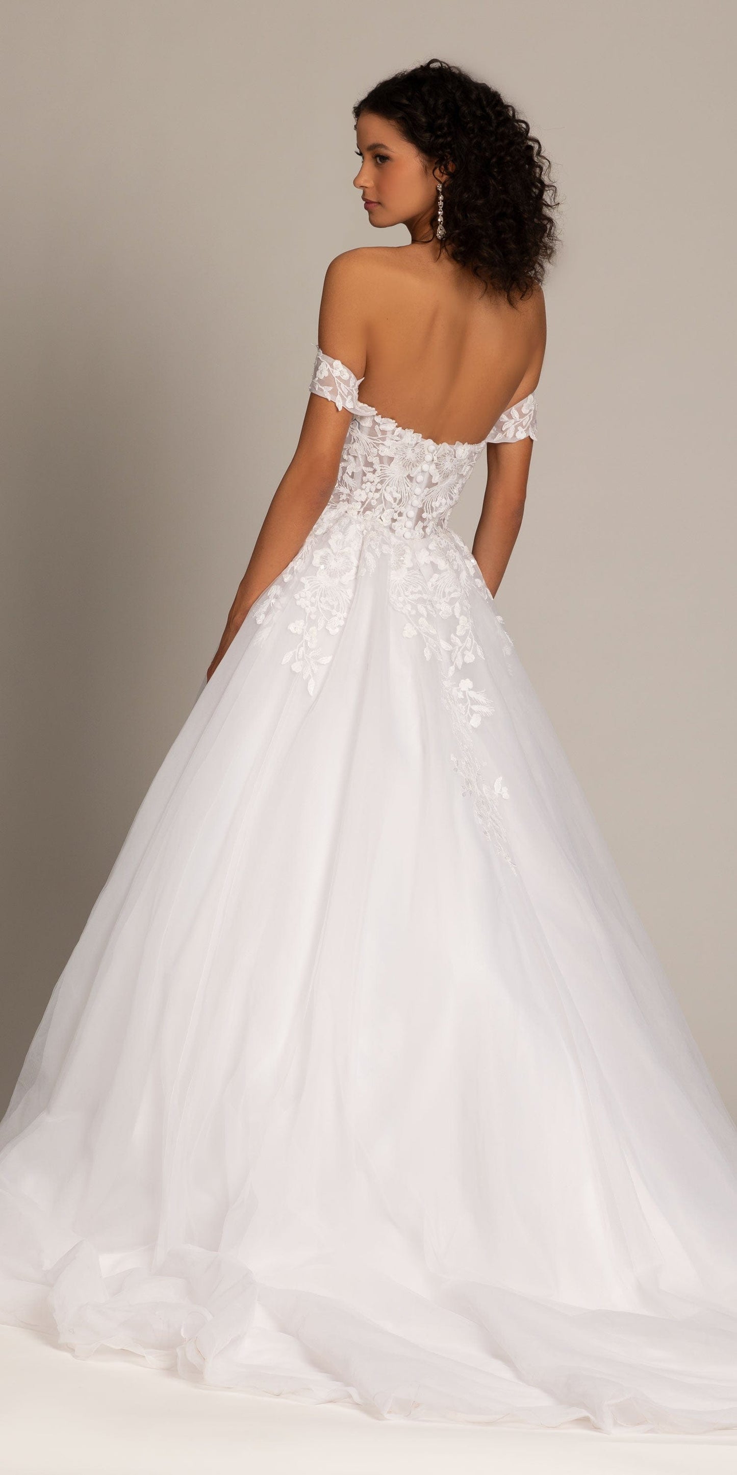 ivory Size 0 missy Camille La Vie Embroidered Off the Shoulder Tulle Ballgown with Floral Detail