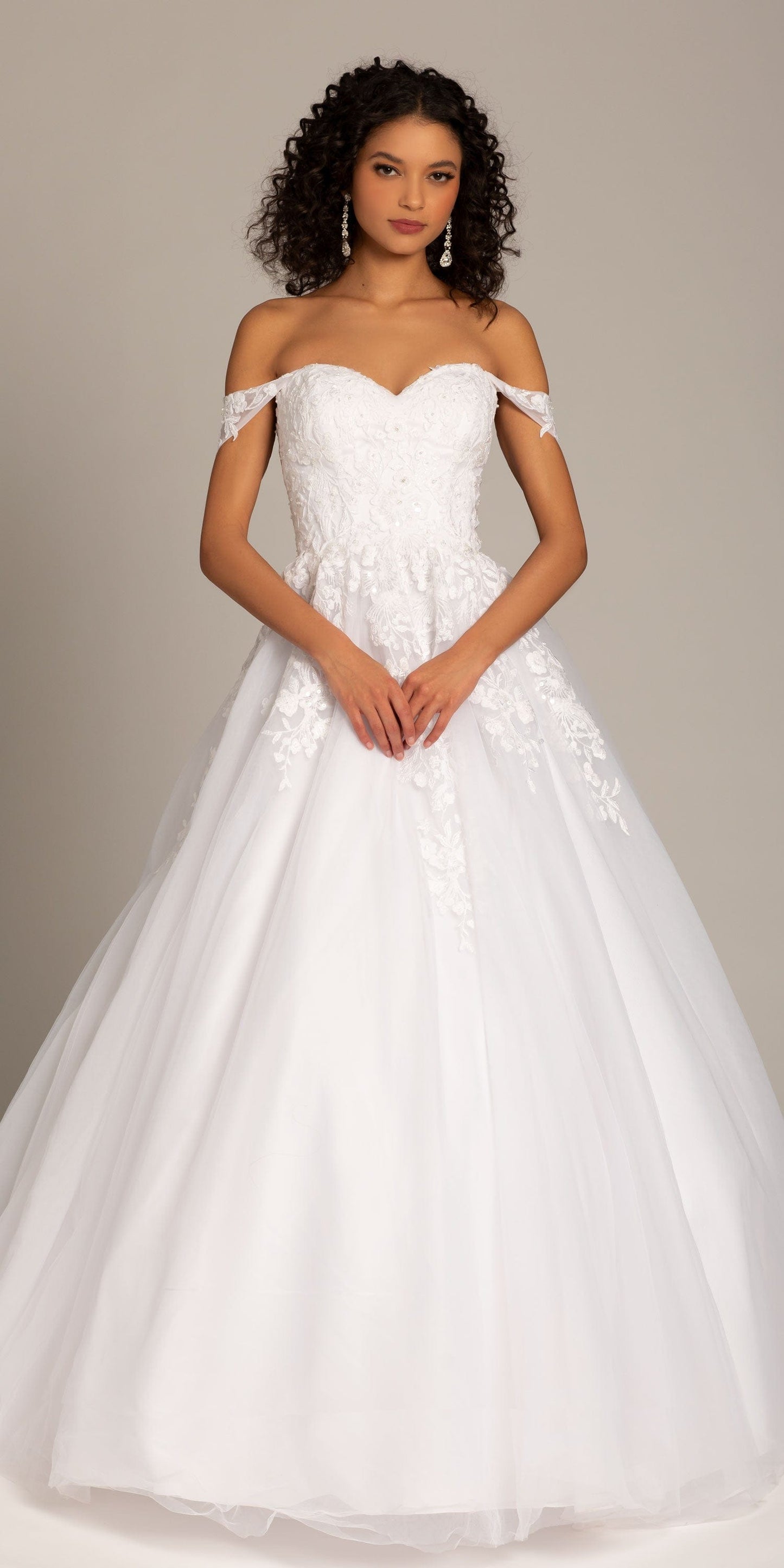 ivory Size 0 missy Camille La Vie Embroidered Off the Shoulder Tulle Ballgown with Floral Detail