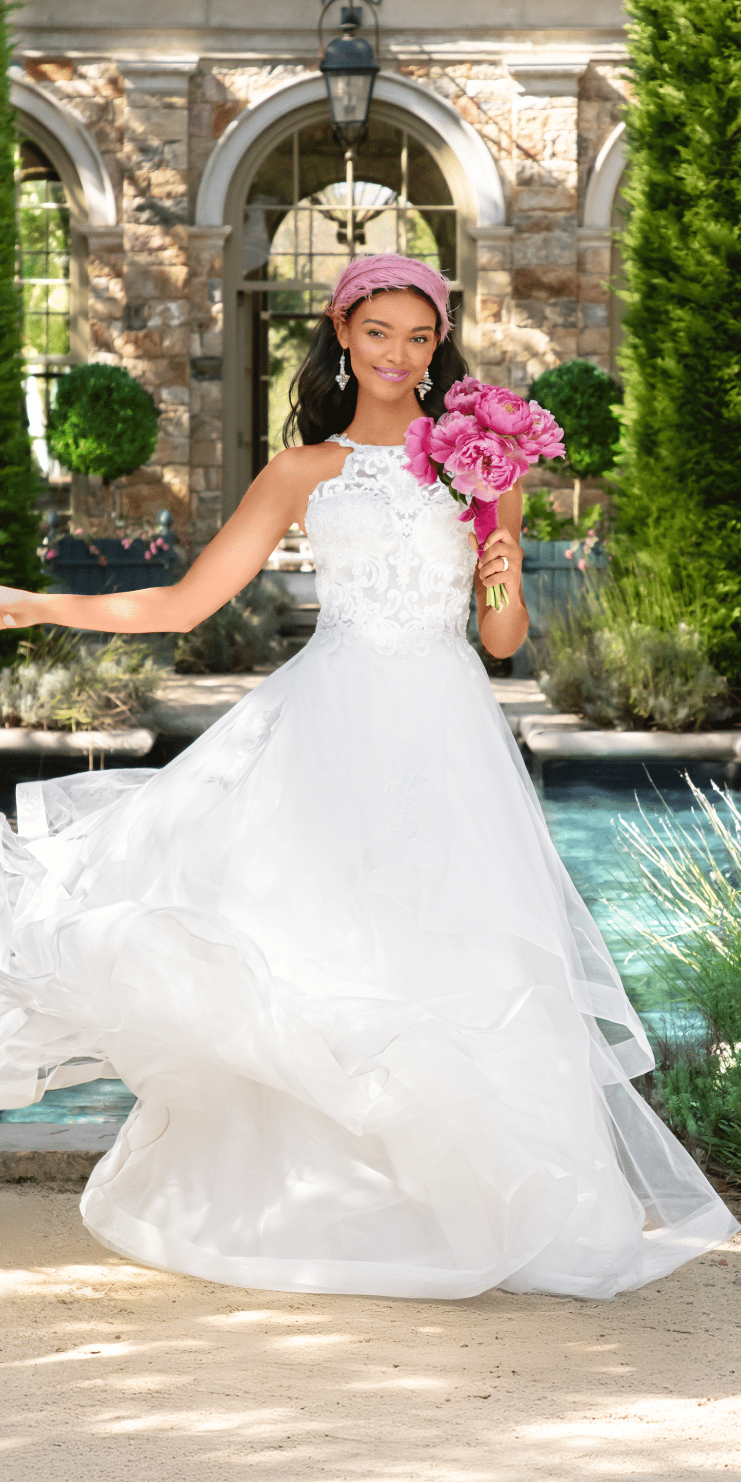 Ivory/Size 4/Missy/Camille La Vie/ Beaded Lace Applique Cleo Neck Tulle Tiered Ballgown/Final