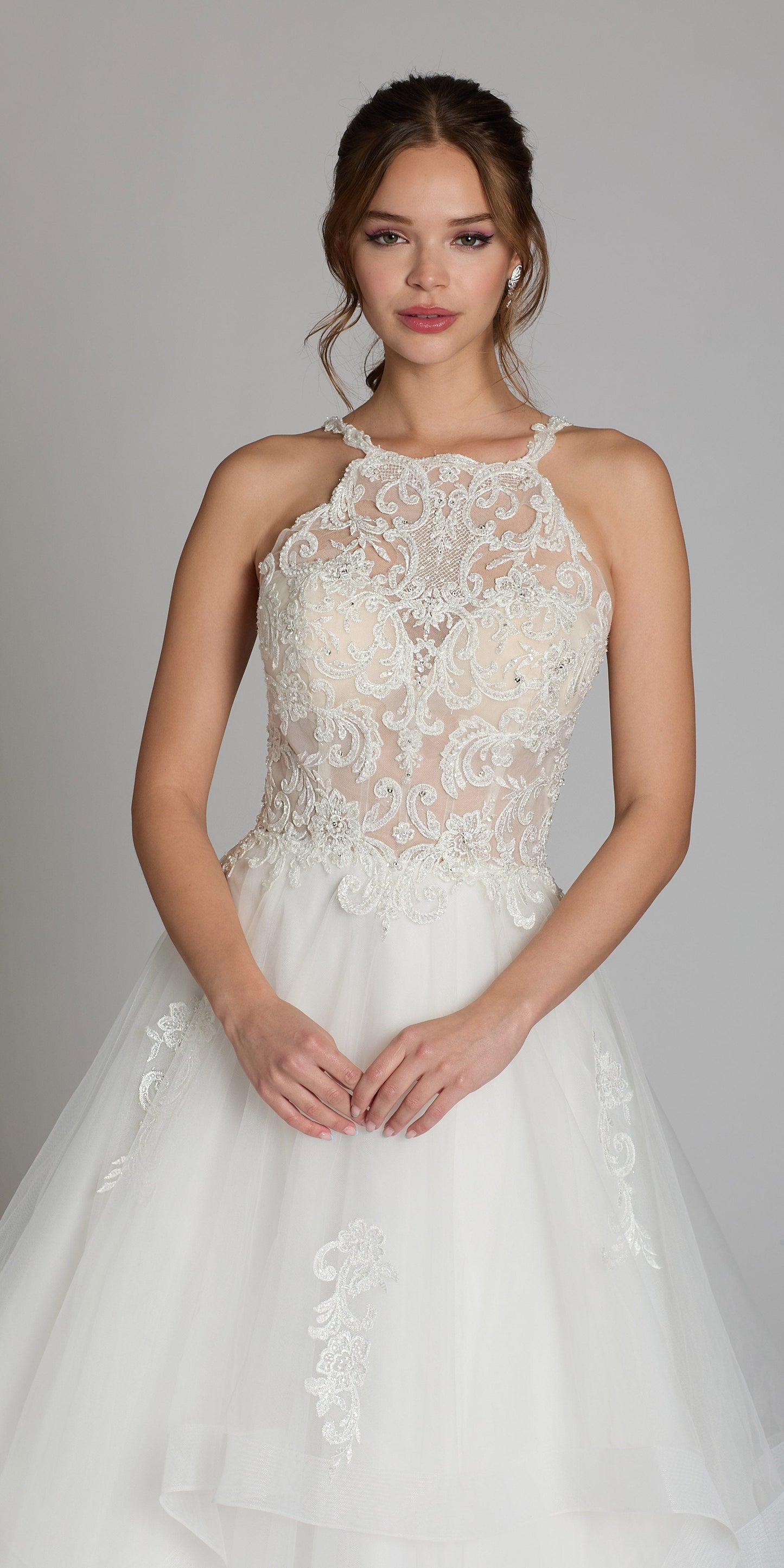 ivory Size 0 missy Camille La Vie Beaded Lace Applique Cleo Neck Tulle Tiered Ballgown