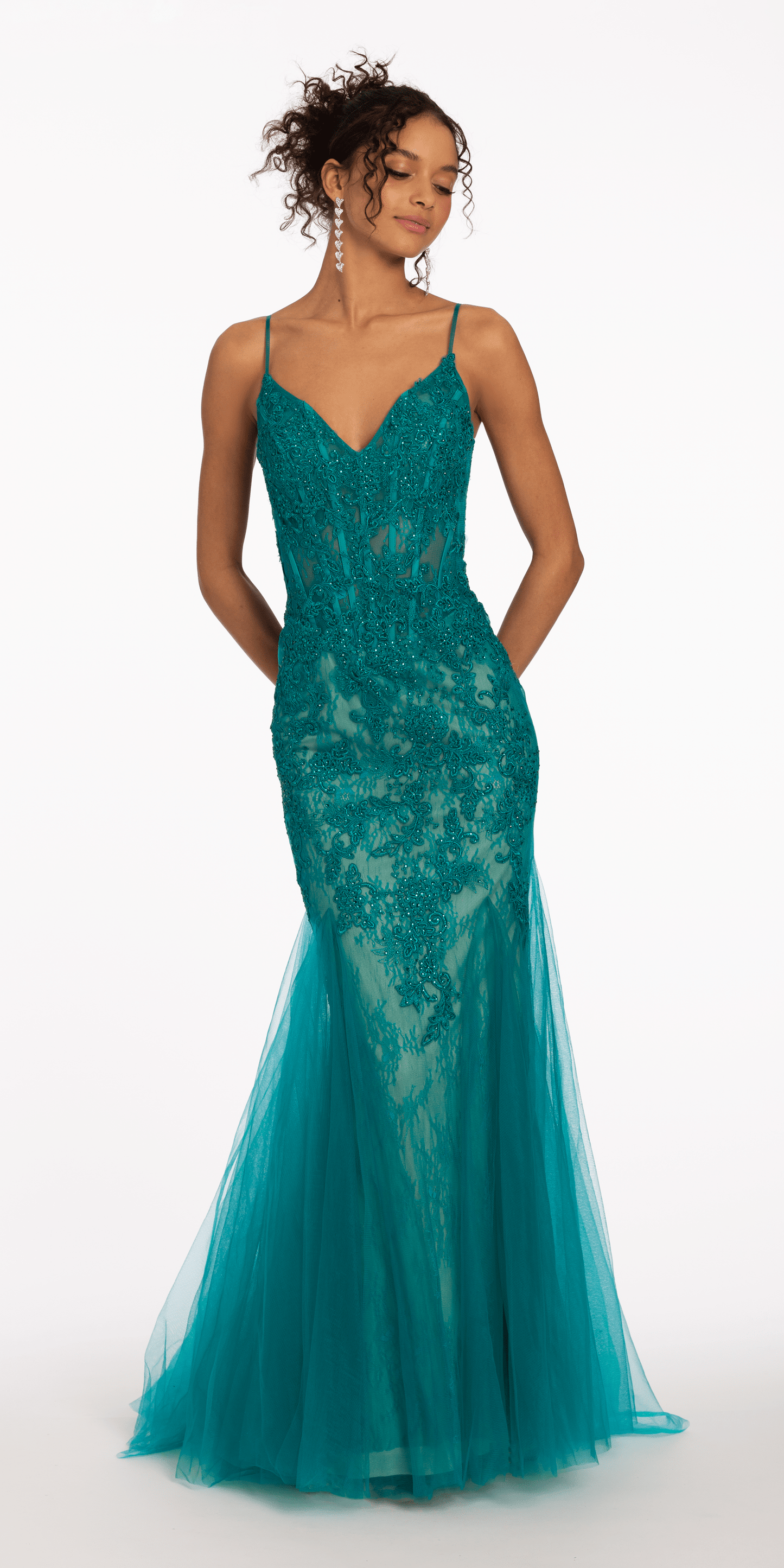 jade Size 0 missy Camille La Vie All Over Embroidered Godet Dress with Heat Set Stones