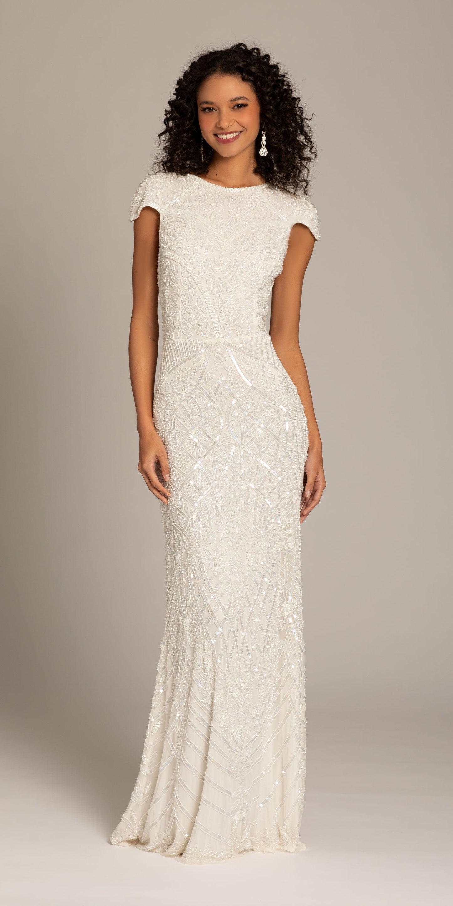 ivory Size 0 missy Camille La Vie Geometric Beaded Cap Sleeve Jewel Neck Mesh Column Dress
