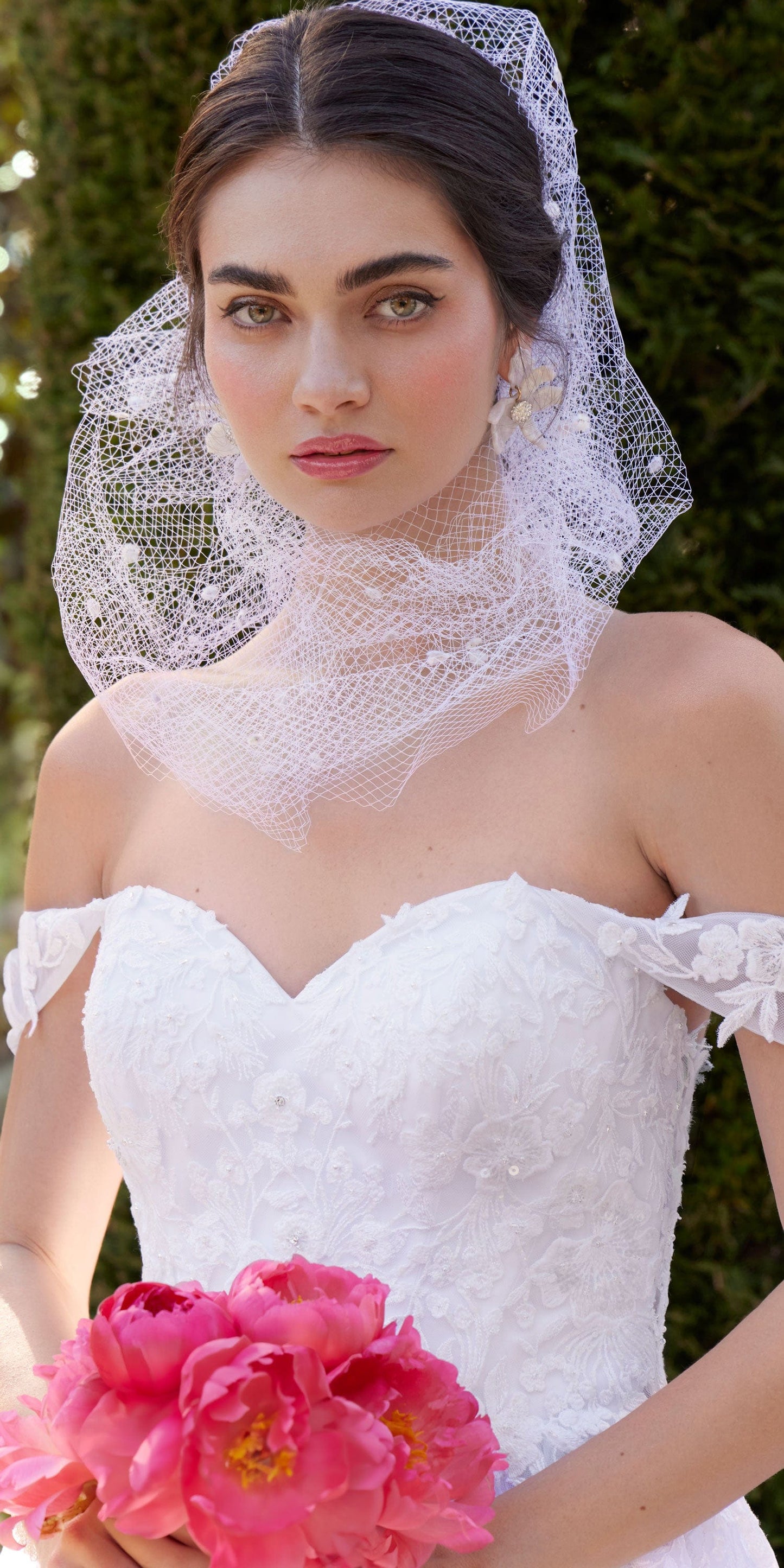 ivory Size 0 missy Camille La Vie Embroidered Off the Shoulder Tulle Ballgown with Floral Detail