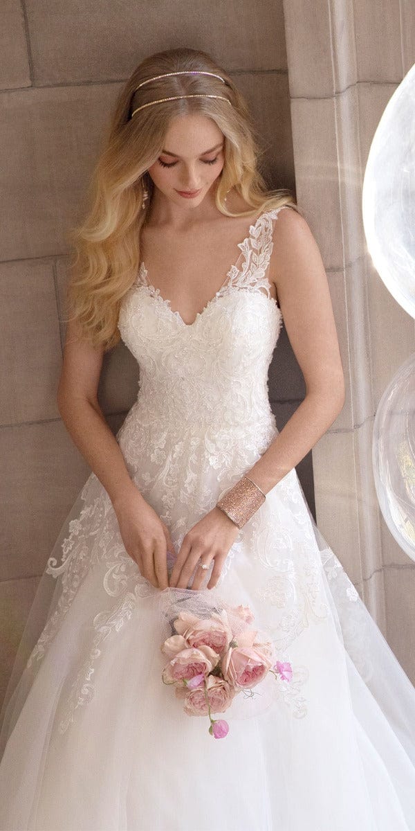 ivory /Size 6/ missy/ Camille La Vie/ Rhinestone Encrusted Keyhole Tulle A Line Dress/close up