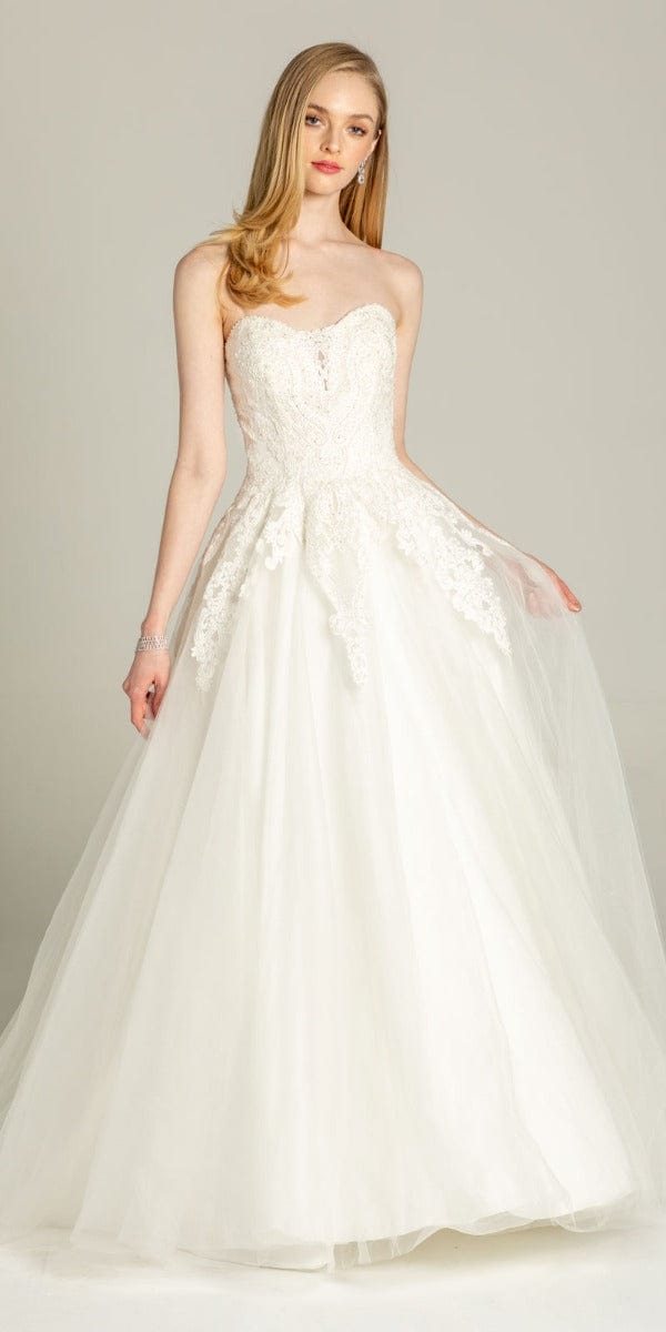 ivory/ Size 4/ missy/ Camille La Vie/ Embellished Embroidered Strapless Tulle Ballgown/front