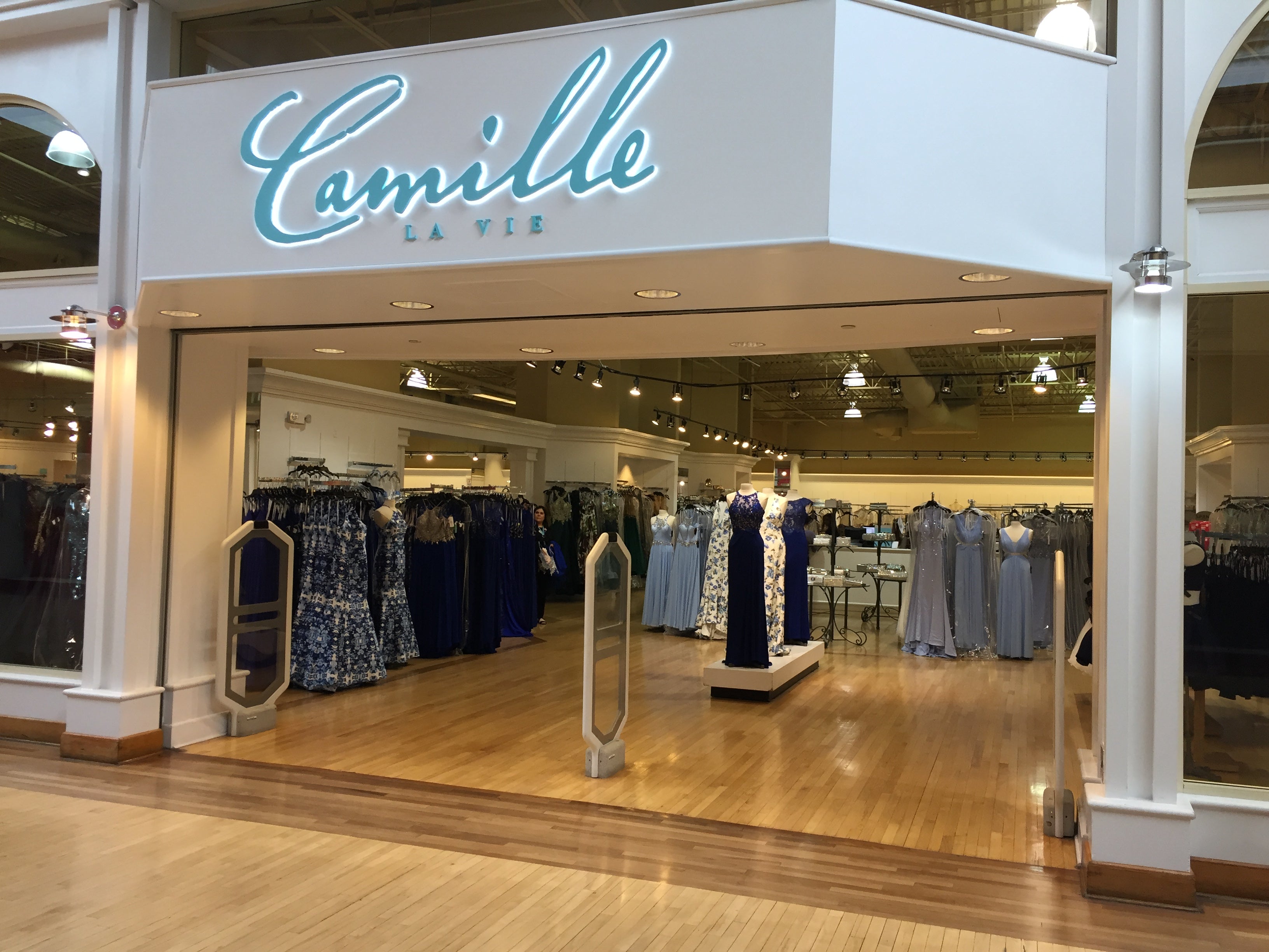 SALES ASSOCIATE FULL TIME, ONTARIO, CA