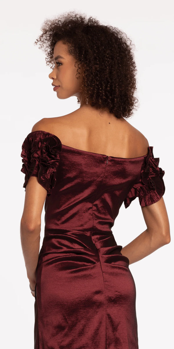 wine/size/4/missy/Camille La Vie/Taffeta Ruffle Off the Shoulder Trumpet Dress/back close up