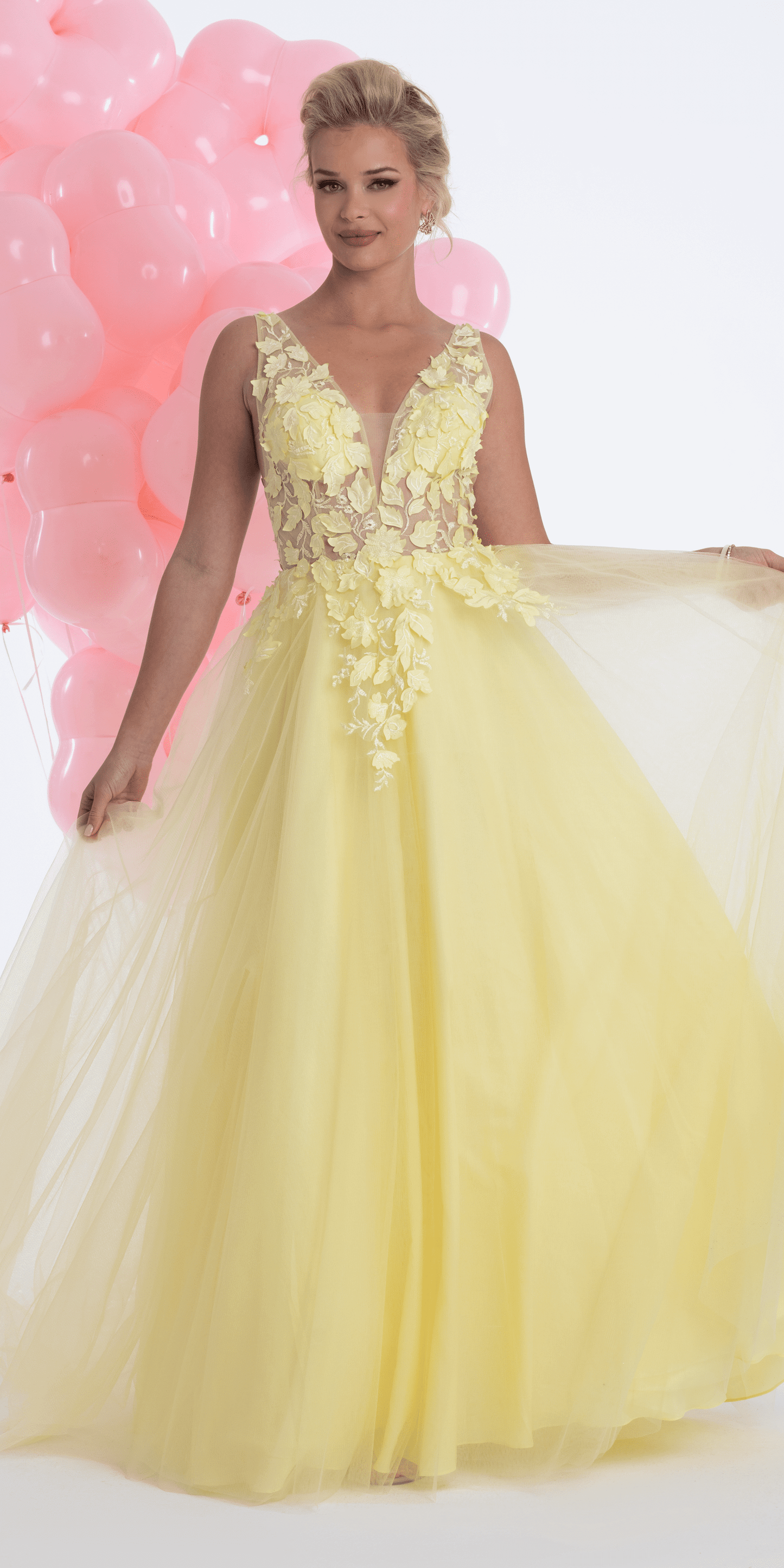 Camille La Vie /Deep V Back 3 D Floral Tulle Ballgown /missy/ size/ 0 / yellow/front