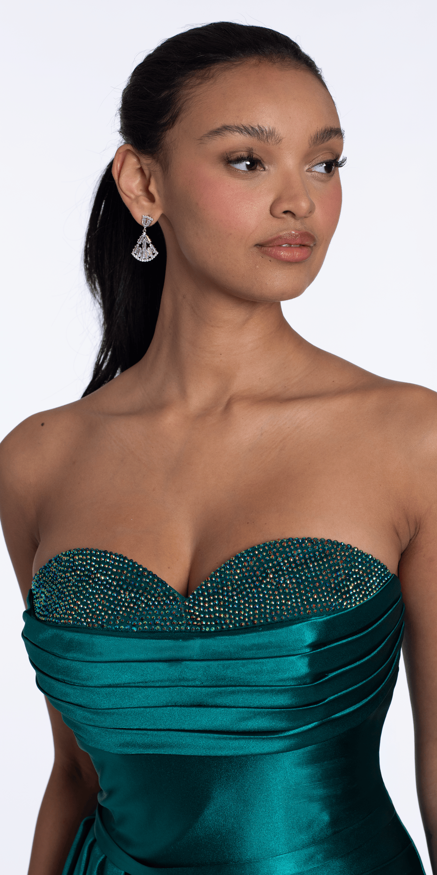 emerald/size/00/missy/Camille La Vie/Sweetheart Sparkle Stretch Satin Column Dress with Side Drape/close alt