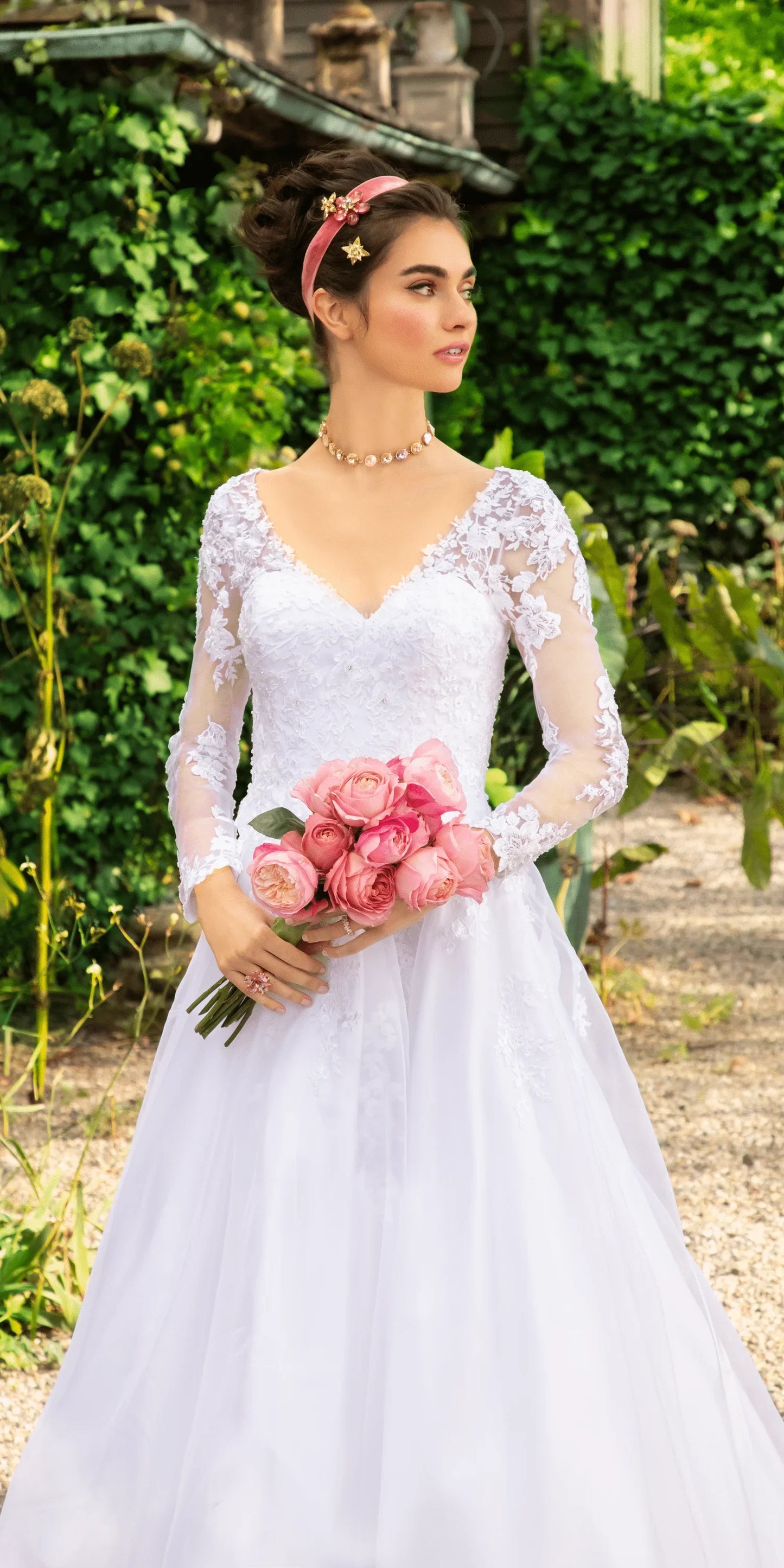 Organza V Neck Long Sleeve Lace Up Back Ballgown with Embellished Appliques missy / 4 / White