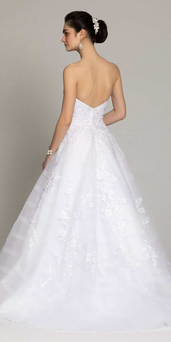 ivory/ Size 6/ missy/ Camille La Vie/ Embroidered Sequin Sweetheart Neck Gown/back