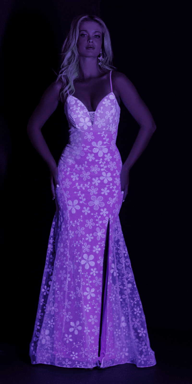 Glow in the Dark Plunging Mesh Glitter Daisy Trumpet Dress petite / 0 / lilac Glow in the Dark Plunging Mesh Glitter Daisy Trumpet Dress petite / 0 / lilac