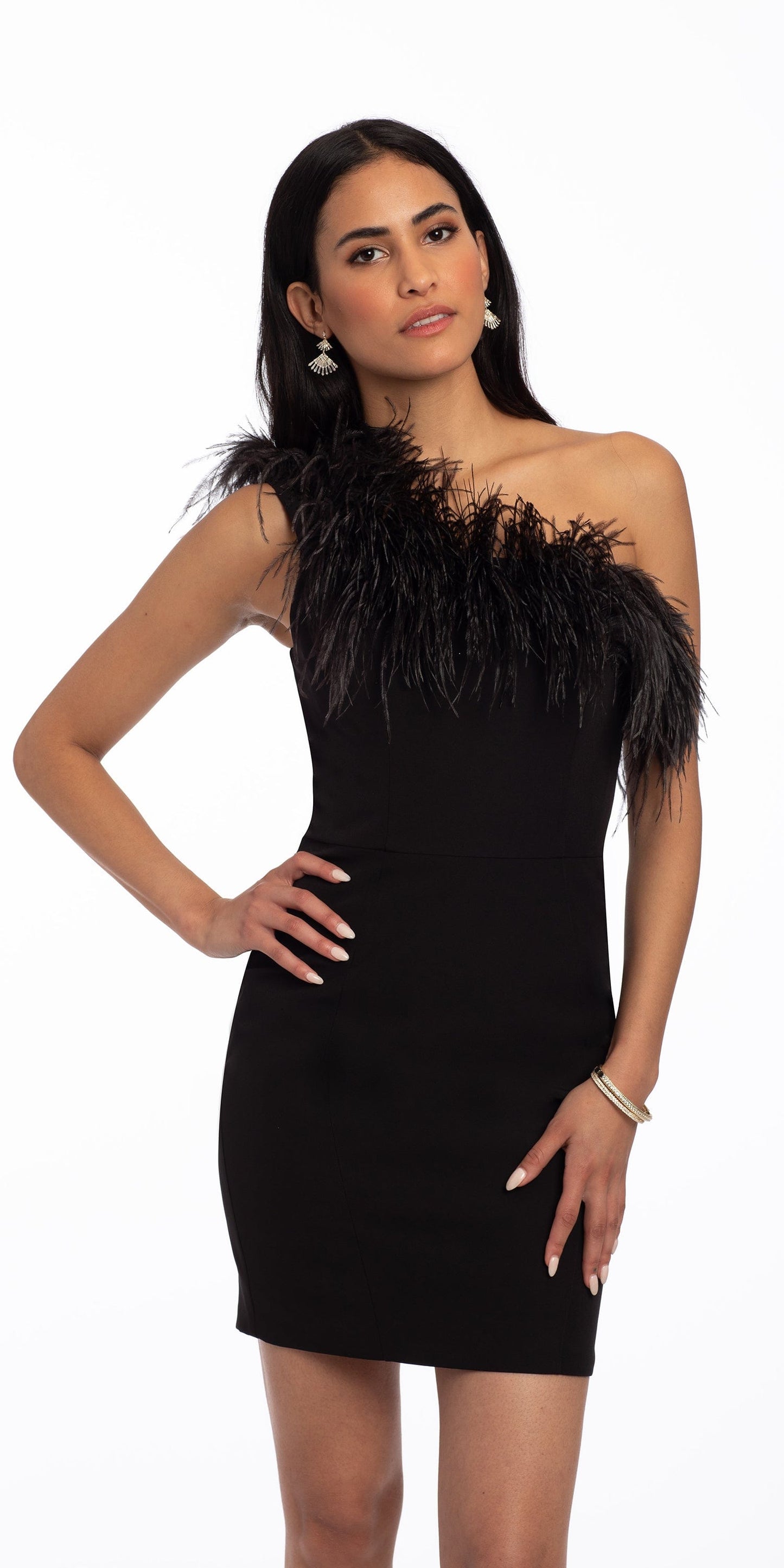 Camille La Vie Feather One Shoulder Sheath Crepe Dress missy / 6 / black