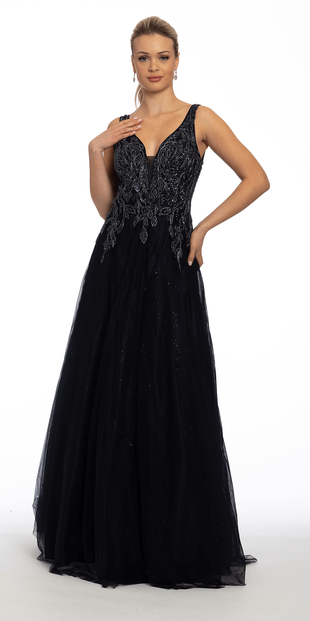 Camille La Vie Beaded Embroidered plunging Tulle Ballgown missy / 2 / navy