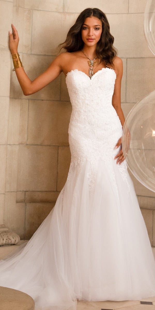 white Size 4 missy Camille La Vie Sweetheart Embroidered Trumpet Dress with Tulle Godets